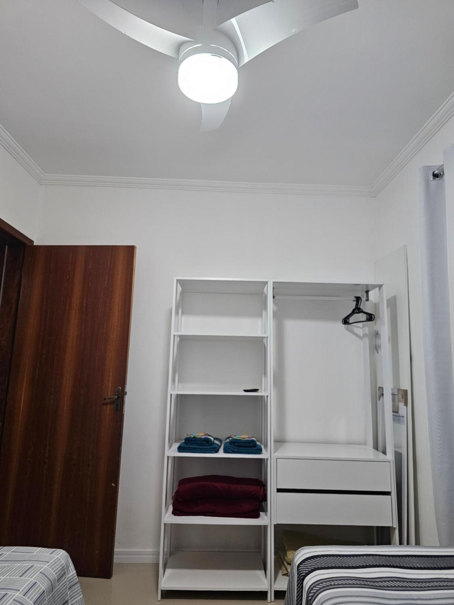 Nos Ingleses Apartment *